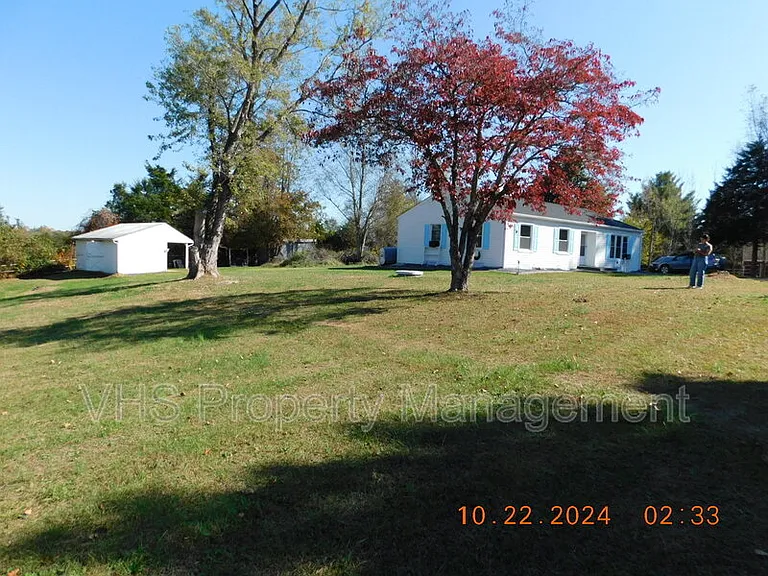 13341 Latham Ln — Photo 16