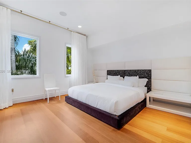 100 Palm Ave #1 — Photo 10