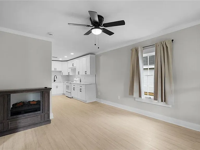 1214 Cave Spring Rd SW — Photo 8