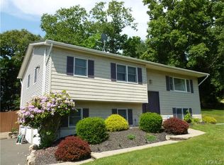 2 May Ct, Stony Pt, NY 10980