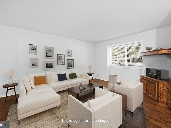 3rd image of 2908 Jermantown Rd #24