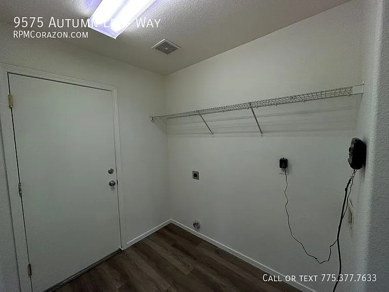 9575 Autumn Leaf Way — Photo 10
