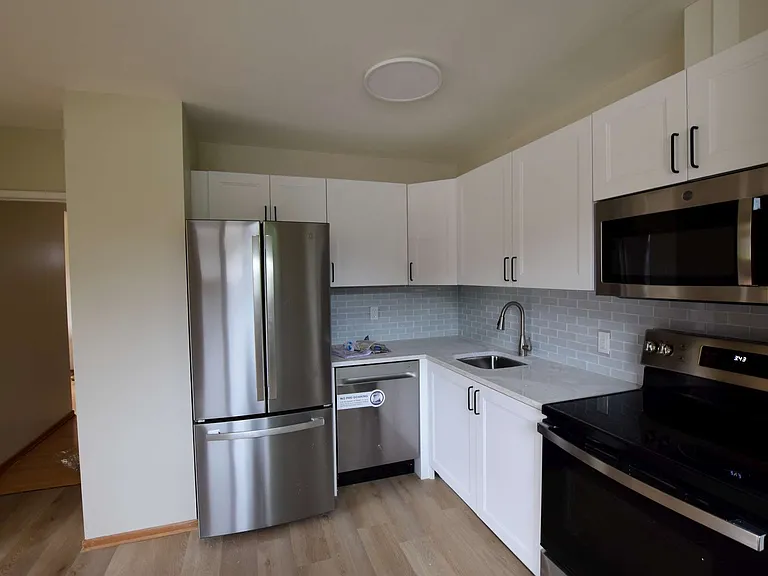 15 Lomond Blvd #15 — Photo 42