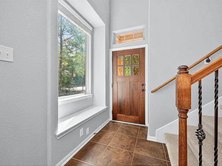 137 Cheswood Manor Dr — Photo 6