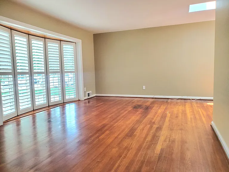 4517 Mayfield Dr — Photo 13