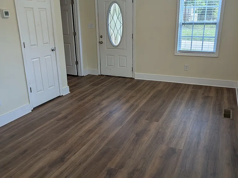 202 Marshall St — Photo 4
