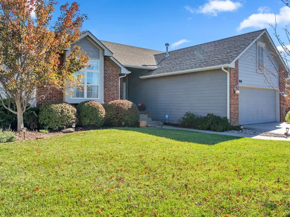 700 N Balthrop Cir, Wichita, KS 67206