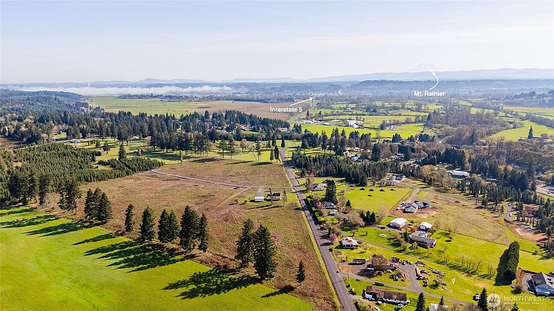 3rd image of 121 Beckett Lane