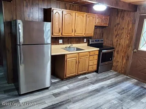 884 Country Place Dr photo 1