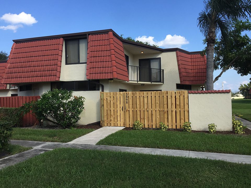 1st image of 3898 Victoria Dr