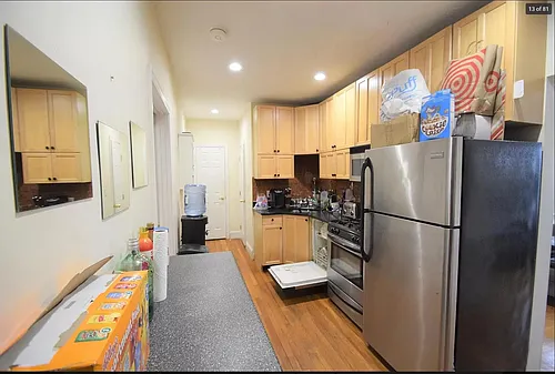 73 Thatcher St Photo 1