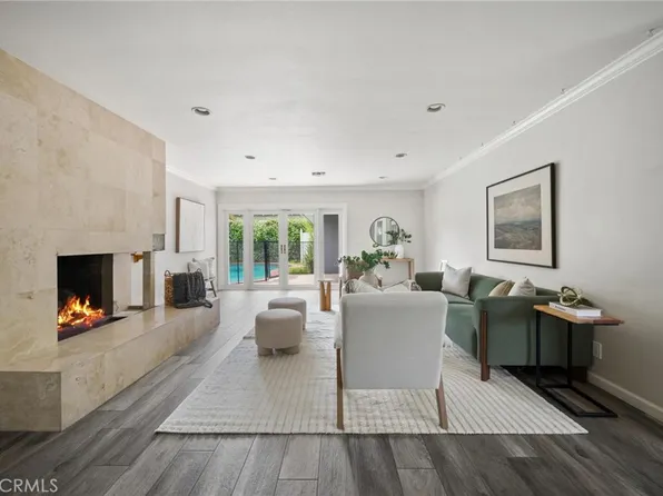 7027 Gloria Ave, Van Nuys, CA 91406