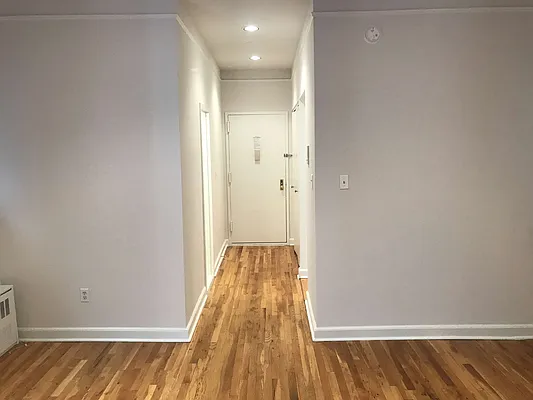 Rented by Metropolis Real Estate of Manhattan | media 11