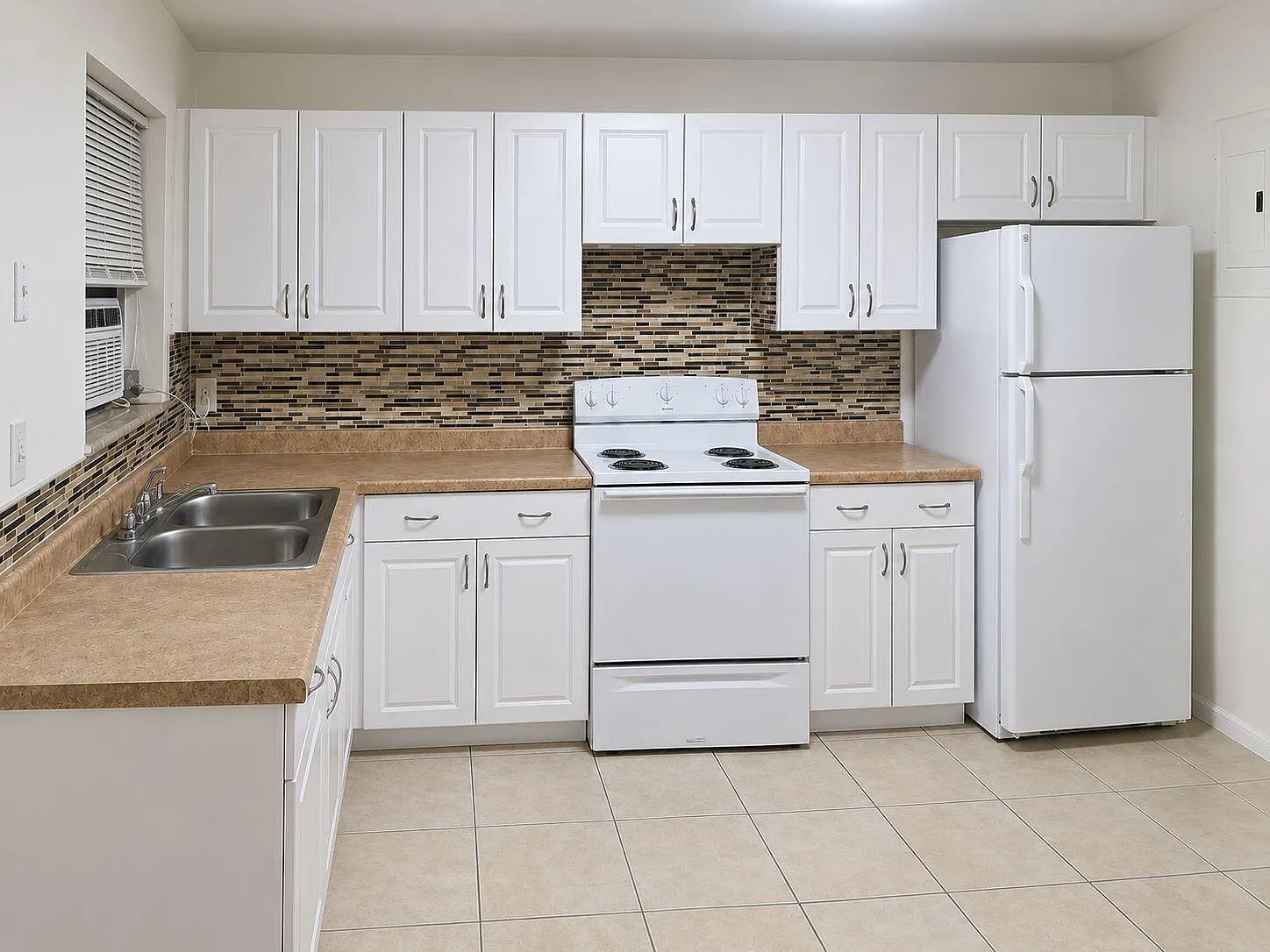 2 bed, 1.5 bath, 3106 sqft, $2,000 — Photo 3