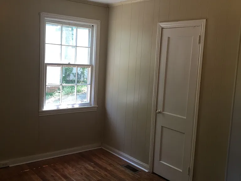 27 Stuart Dr — Photo 16