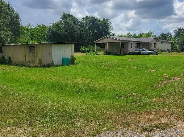 5825 Roberts Ln, Beaumont, TX 77713