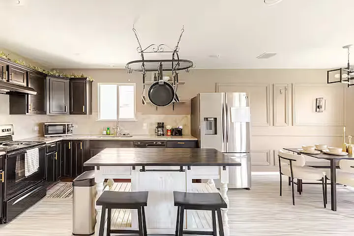 3 bed, $3,200 — Photo 4