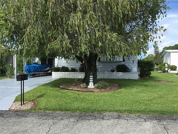 3rd image of 720 Fairmount Dr