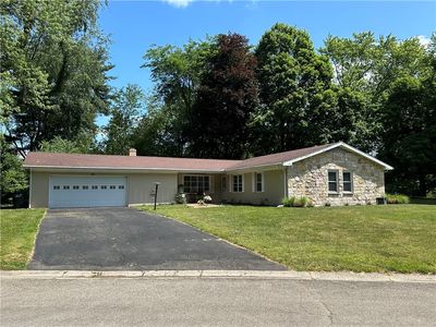 44 Highland Shore Dr, Danville, IL, 61832