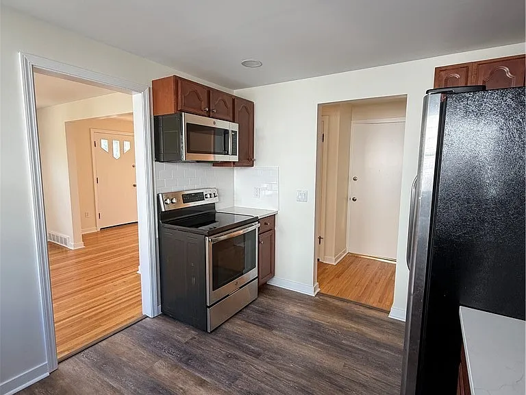 113 Argyle Ave #LOWER — Photo 4