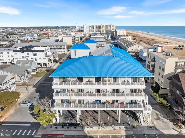 6 127th St #402, Ocean City, MD 21842