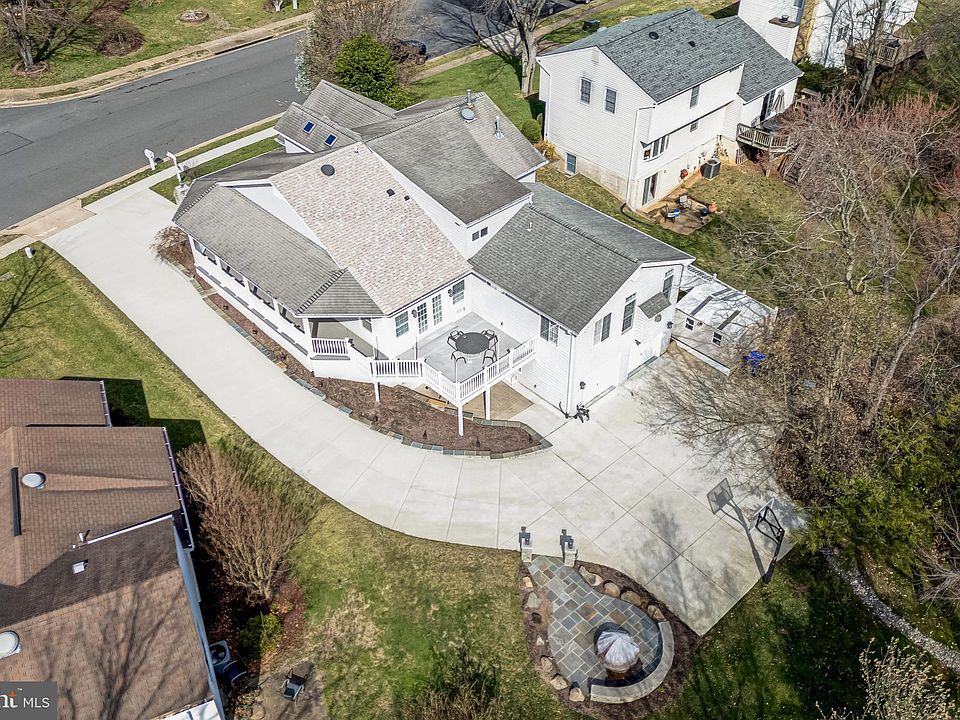 1st image of 15331 Blueridge View Dr