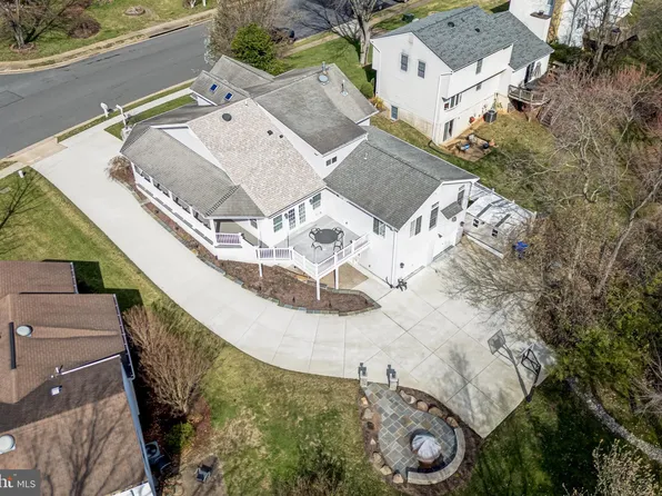 15331 Blueridge View Dr, Centreville, VA 20120