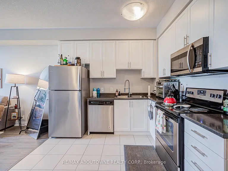 2490 Old Bronte Rd #219 — Photo 17