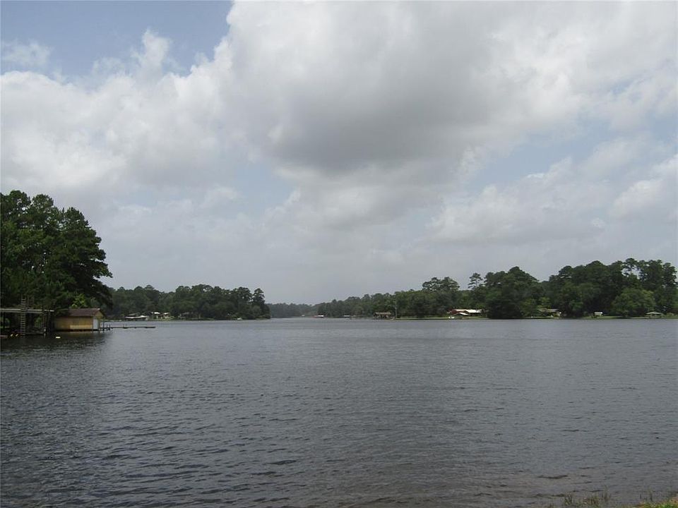 1st image of 103 Charmaine Dr S