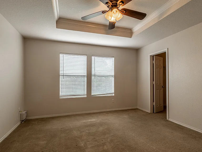 8966 Oakwood Park — Photo 25