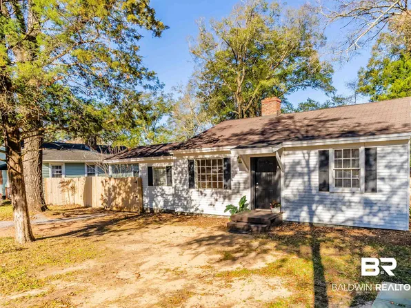 5232 Border Dr N, Mobile, AL 36608