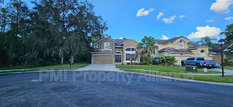 4 bed, 2.5 bath, 1880 sqft, $2,745 — Photo 2