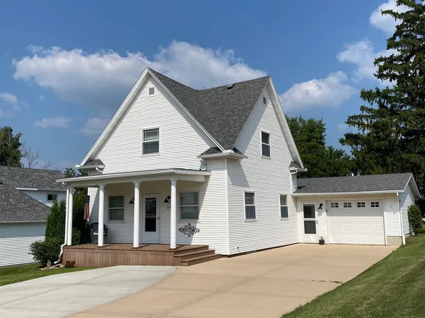 744 Main St, Highland, WI 53543
