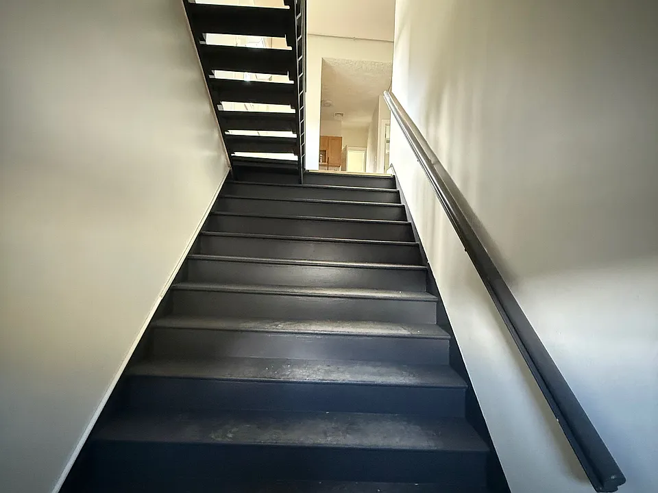 ENTRY STAIRS
