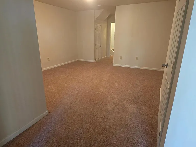 7766 Black Horse Ct — Photo 24