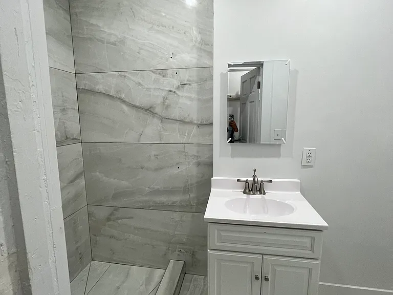 1098 Park Pl — Photo 6