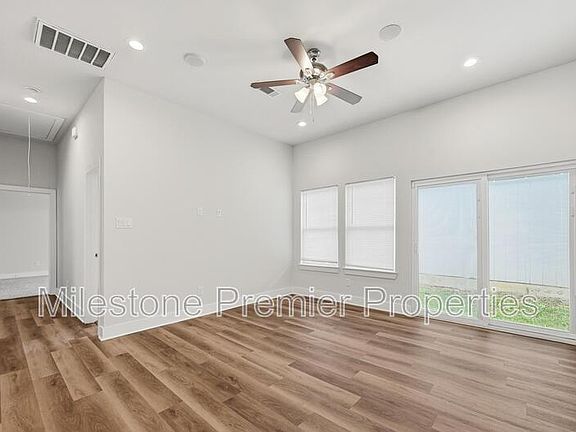 4th image of 1220 Jones St