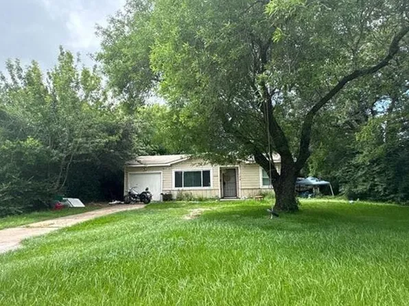 1112 16th Ave N, Texas City, TX 77590