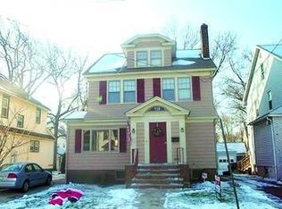 958 Edgewood Rd, Elizabeth, NJ 07208