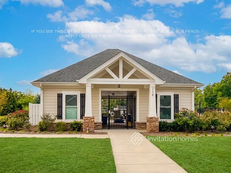 118 Clinton Ct — Photo 17