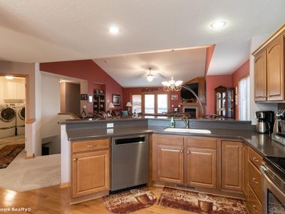 16203 Tanglewood Dr, Urbandale, IA, 50323