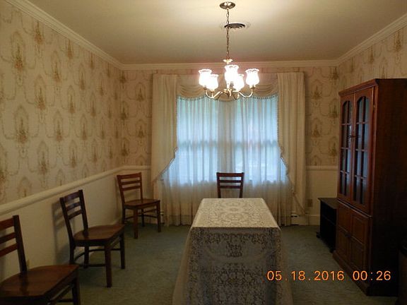 4th image of 1015 Grove Ave