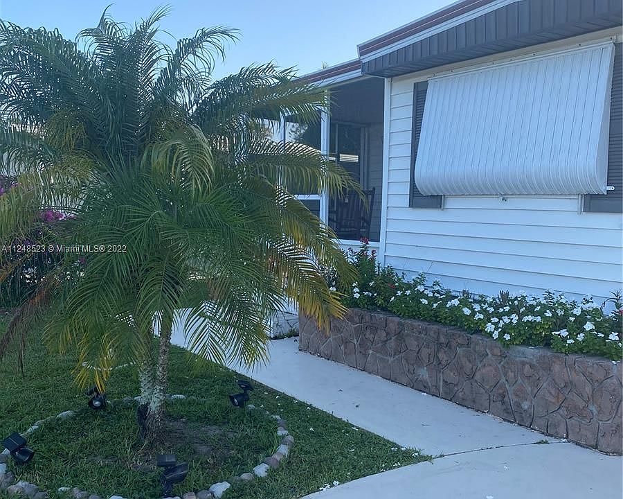 1st image of 1671 SW 84th Ave #0