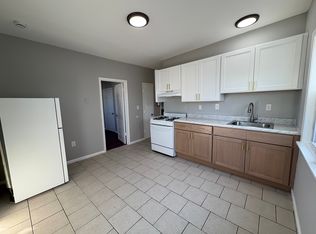 313 Court St #3, Elizabethport, NJ 07206
