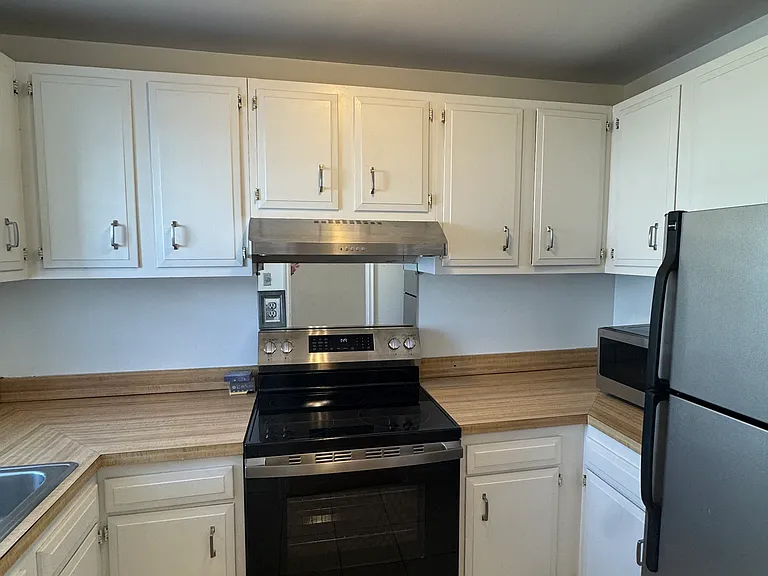 9 Lennon Ct #9 — Photo 6