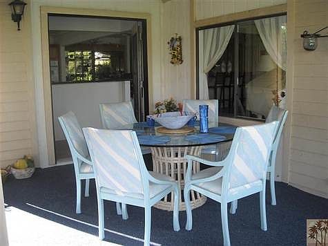 Beautiful outdoor dining area. Come on in . .