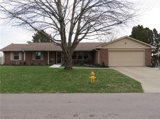 4825 Cayman Ct, Columbus, IN 47203