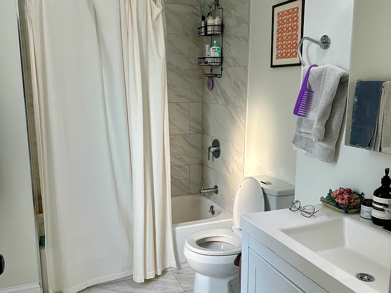 3149 Washington St #4 — Photo 8