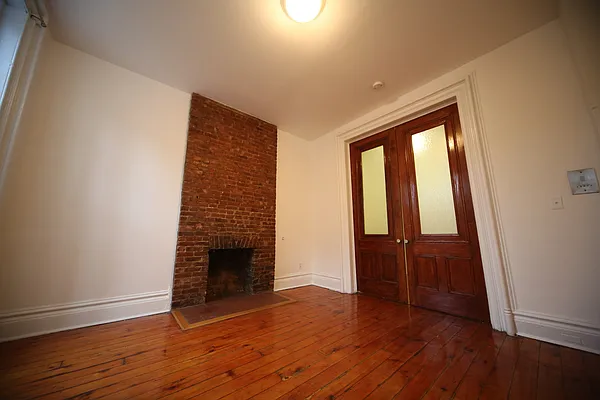 Rented by Metropolitan Realty | media 20