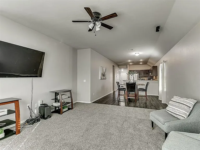 Family room / dining room
